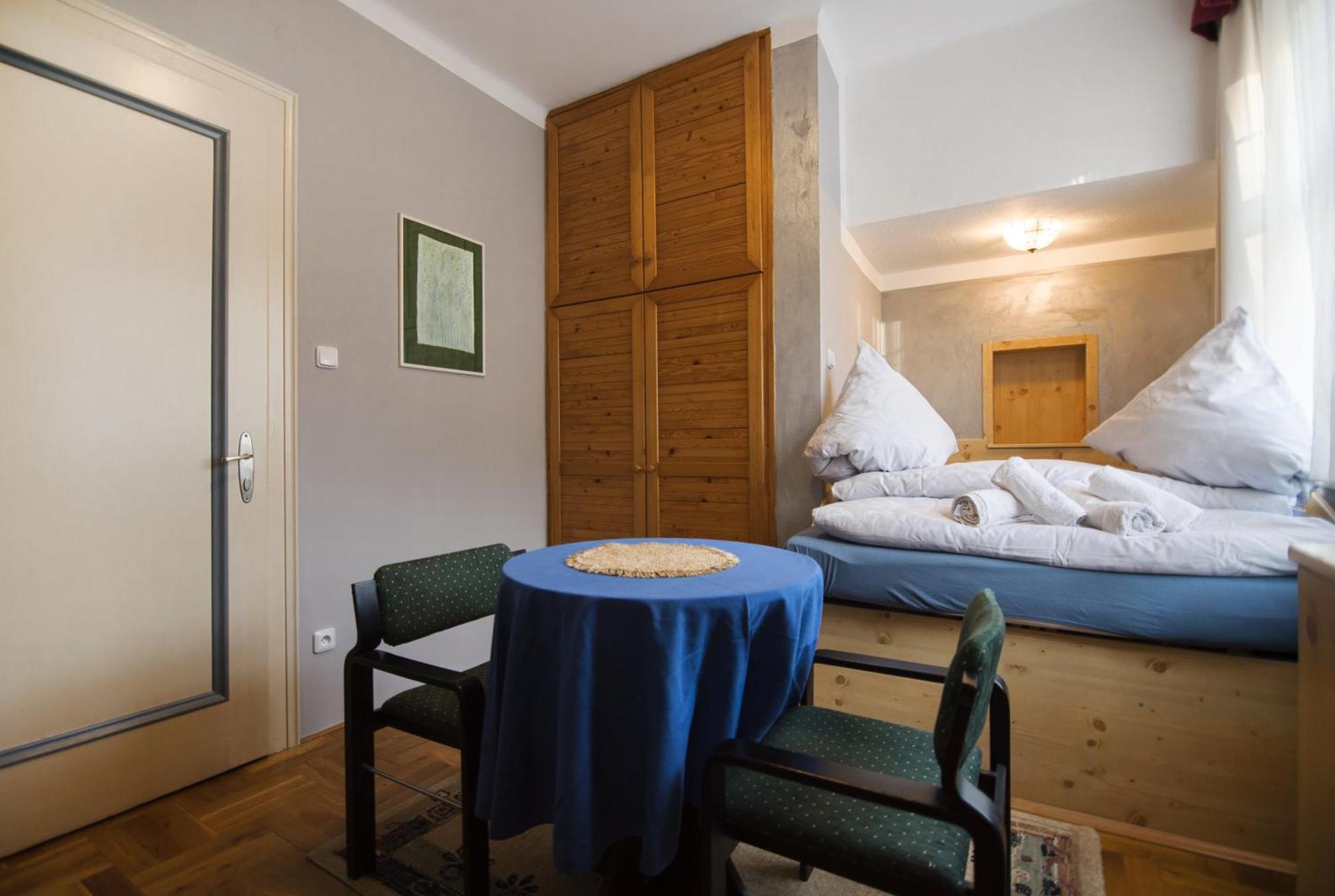 Pension Ayky Jablonec nad Nisou Oda fotoğraf